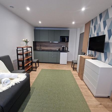 Maison D'Hotes Avec 3 Appartements Et Un Studio Viry-Châtillon Екстериор снимка